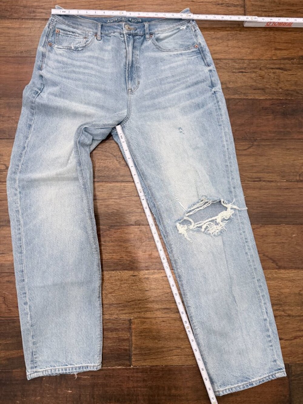 American Eagle Women’s Size 14 X-Long Distressed Straight Light Wash 100% Cotton - Picture 4 of 13
